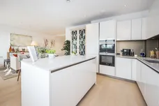Broom Road, Teddington, TW11 photo 2