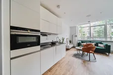 Lawrence Road, LONDON