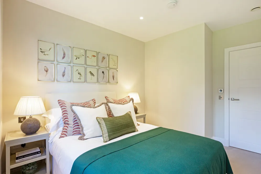 Broom Road, Teddington, TW11 photo 3