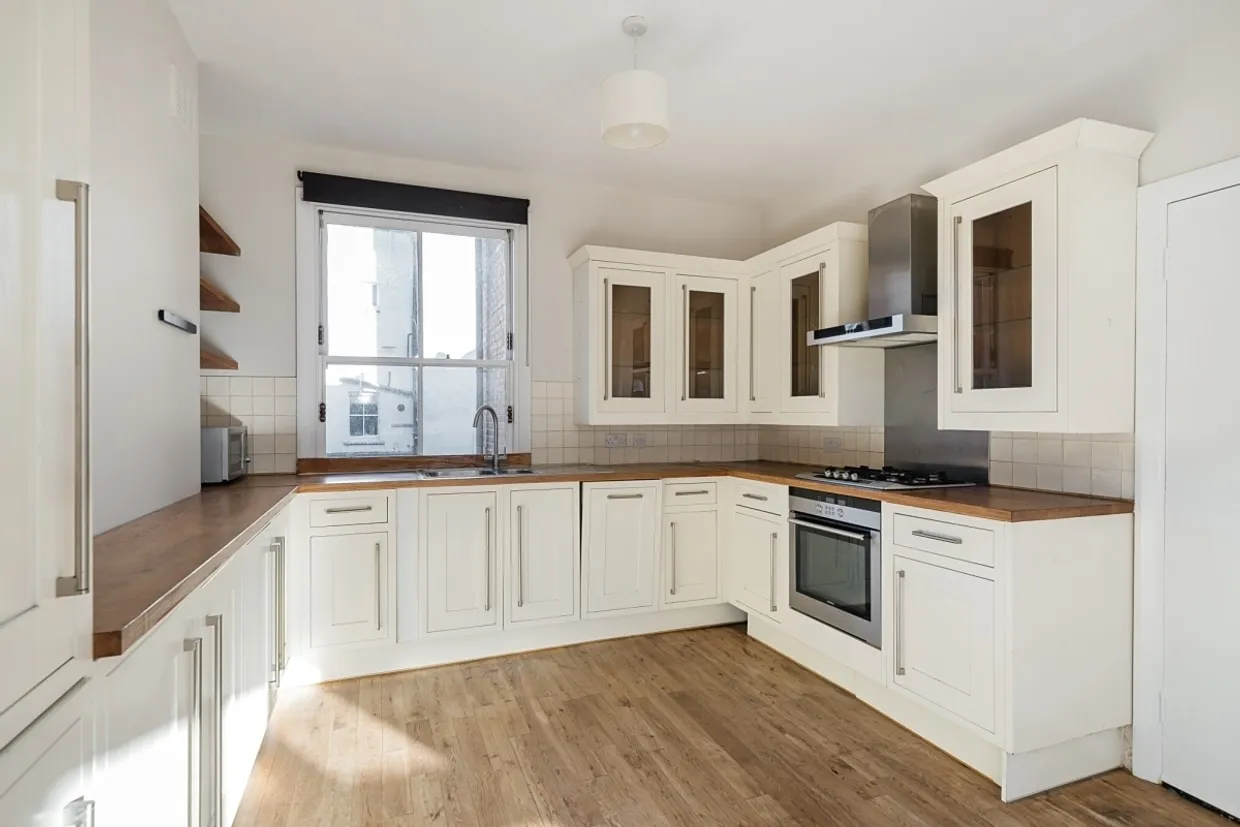 Agincourt Road London NW3 photo 2
