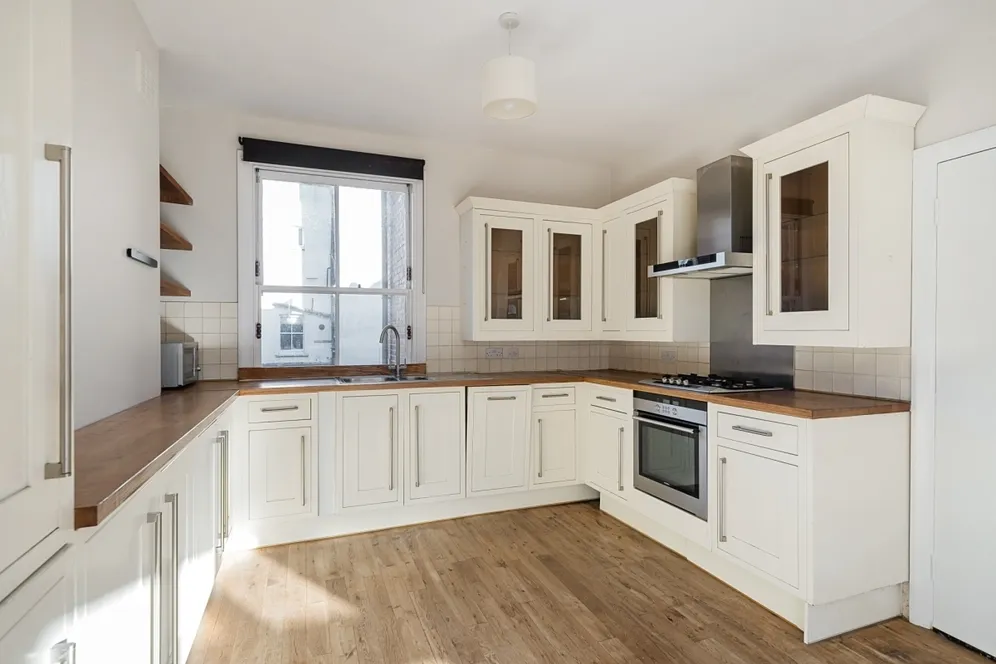 Agincourt Road London NW3 photo 2