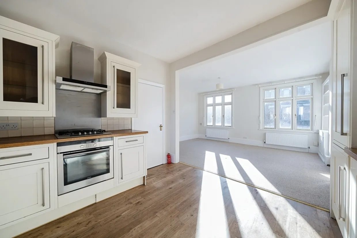 Agincourt Road London NW3 photo 4