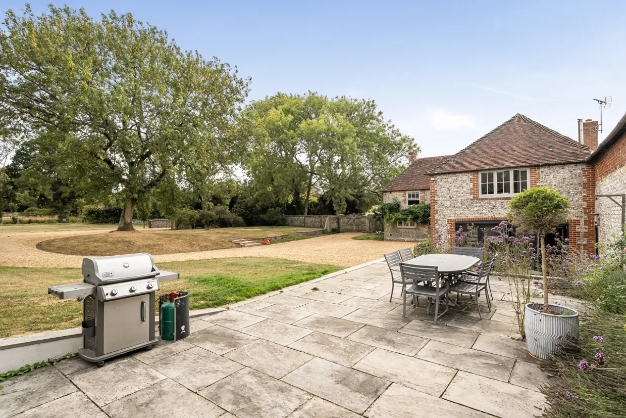 East Meon Petersfield GU32 photo 7