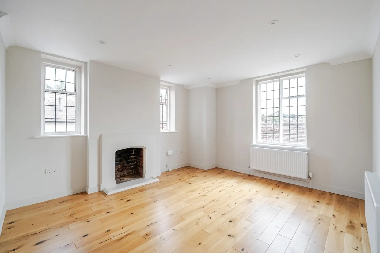 Lammas Lane, Esher KT10 photo 9