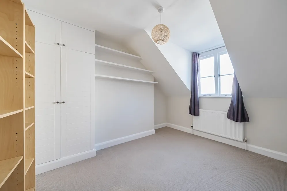 Agincourt Road London NW3 photo 8