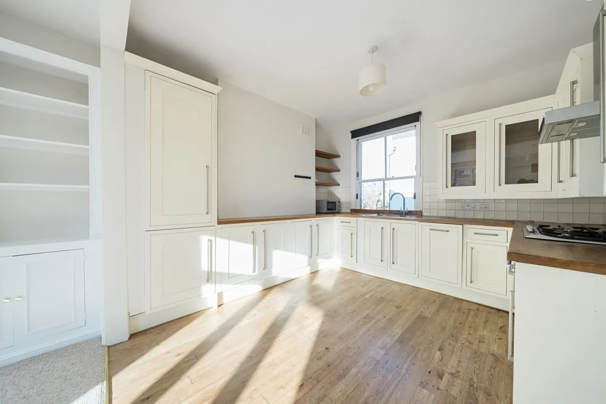 Agincourt Road London NW3 photo 11