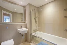 Chrisp Street, E14 photo 6