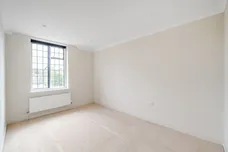 Lammas Lane, Esher KT10 photo 15