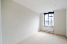 Lammas Lane, Esher KT10 photo 17