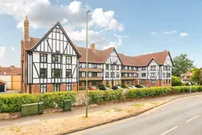 Lammas Lane, Esher KT10 photo 20