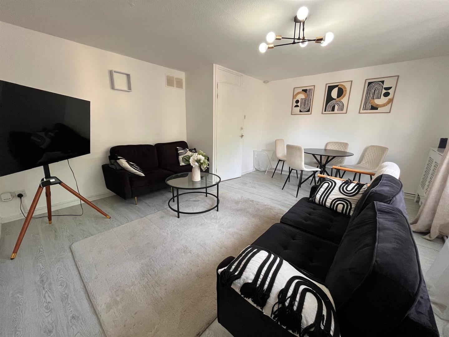 Acacia Road, Wood Green, London Image 2