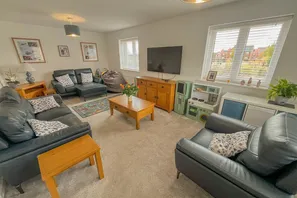 Shaughnessy Way, Houlton, Rugby, CV23