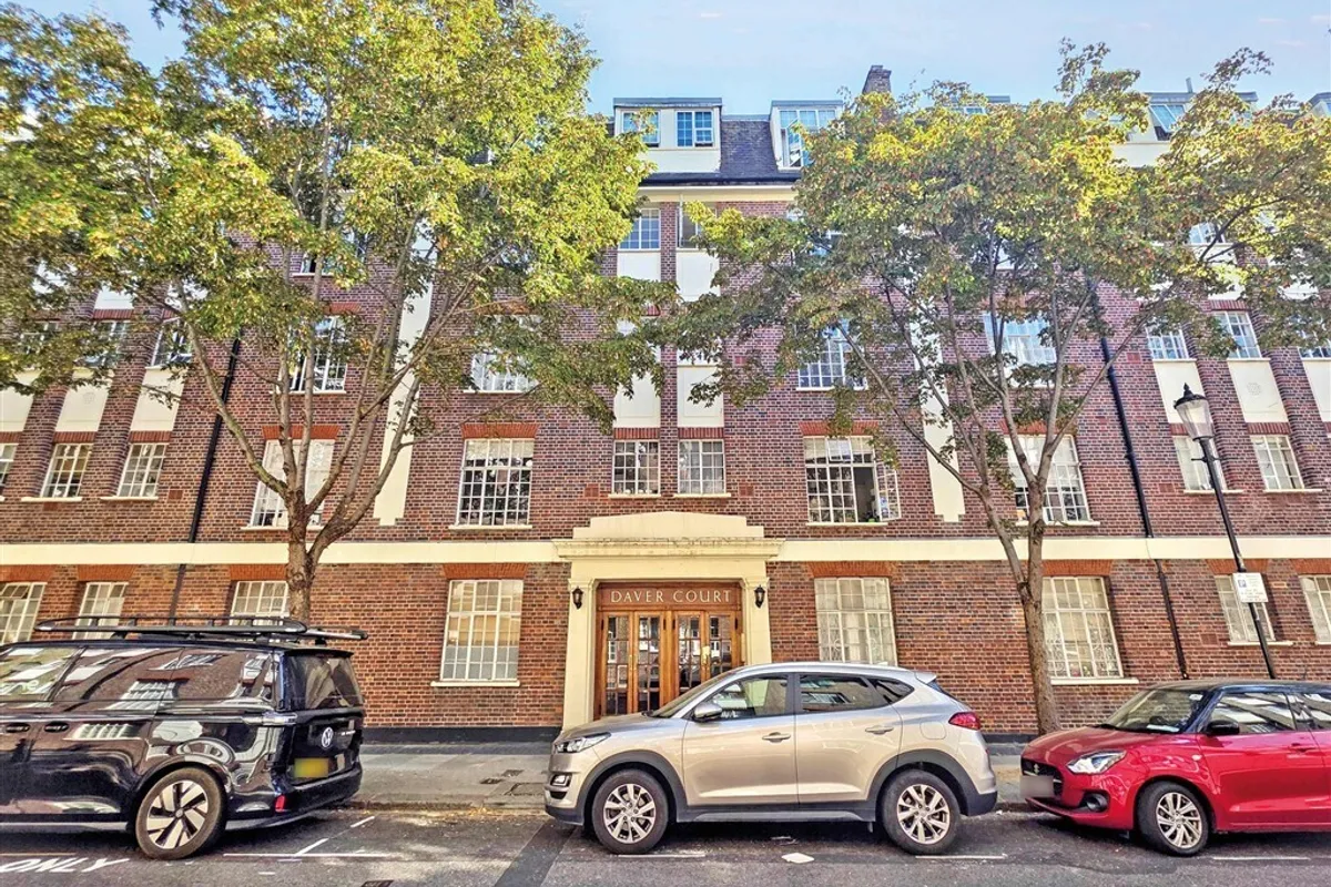 Chelsea Manor Street, LONDON