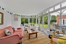 Roedean Crescent, Roehampton, London