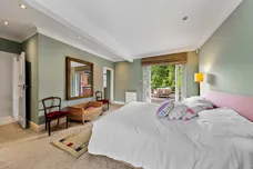 Roedean Crescent, Roehampton, London