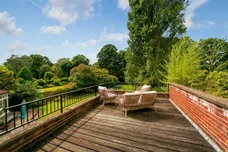 Roedean Crescent, Roehampton, London
