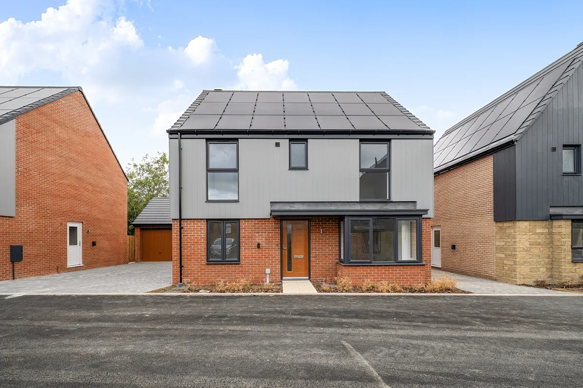 Mercury Crescent, Langley Park Way, Chippenham