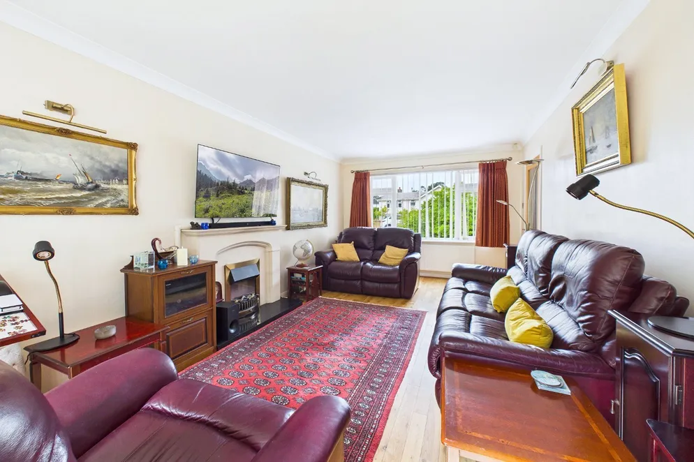 Property carousel item 13