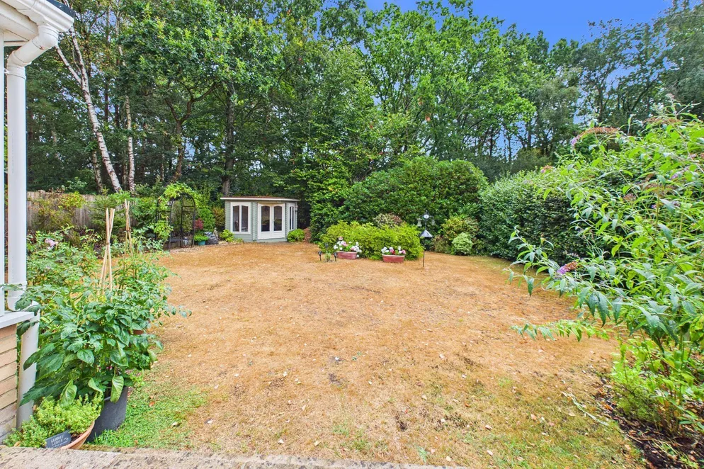 Property carousel item 28