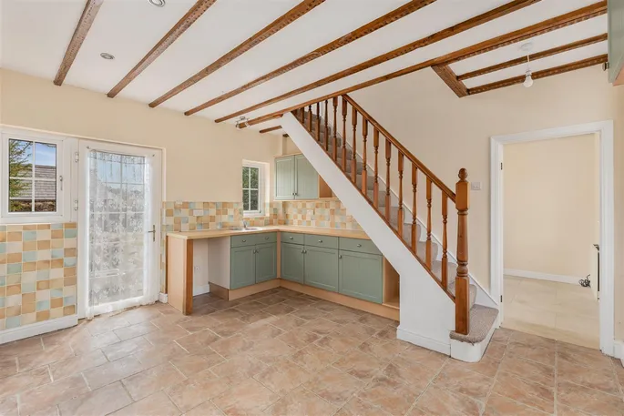 Property carousel image 3