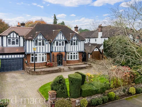 Ewell Downs Road, EPSOMphoto