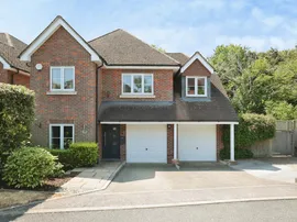 Dell Close, Chesham photo