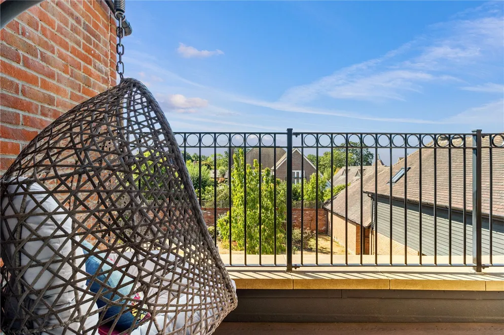 Property carousel item 19