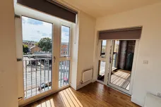 Bowes Road, LONDON