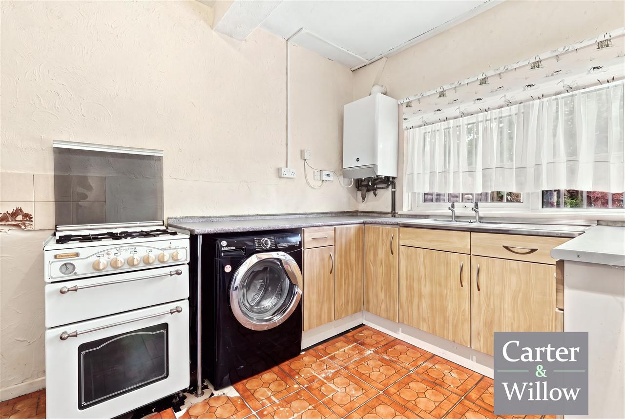 Sutton Road, Barking, Essex Image 6