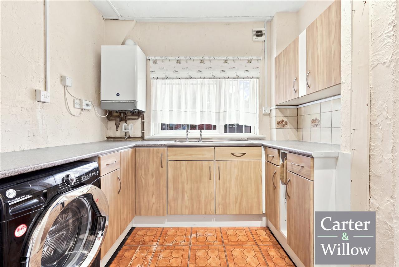 Sutton Road, Barking, Essex Image 7