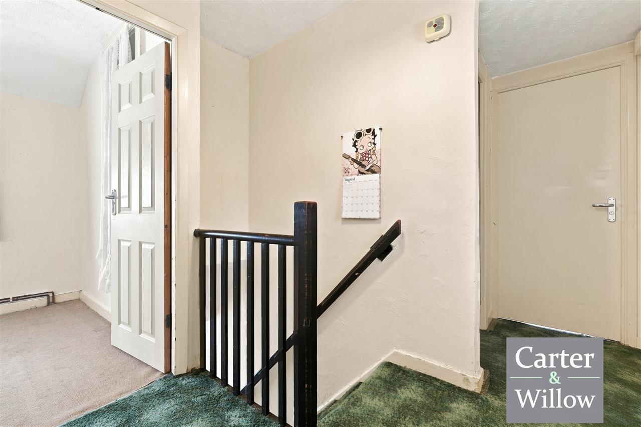 Sutton Road, Barking, Essex Image 10