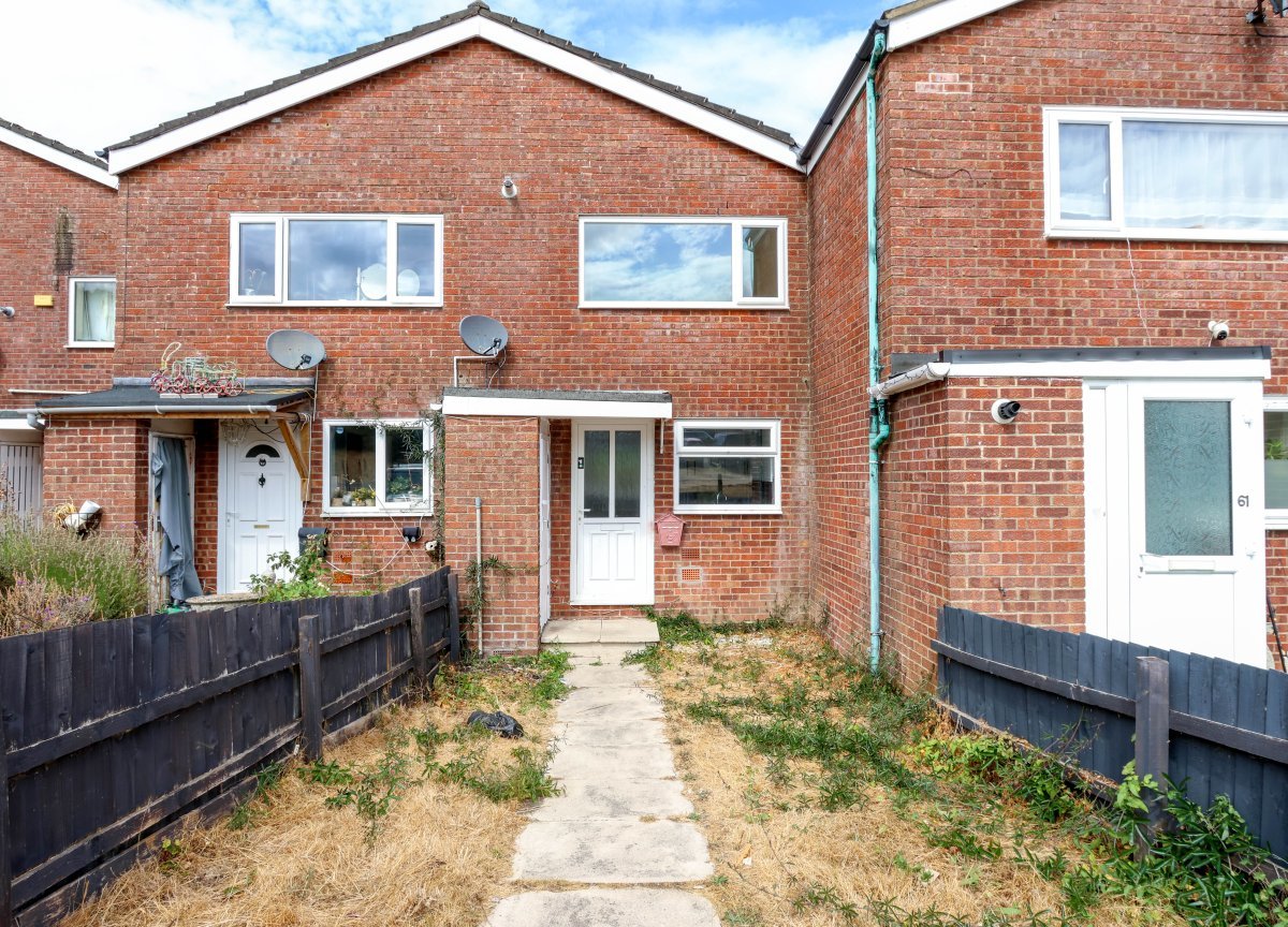 Thames Close, Ferndown Image 1
