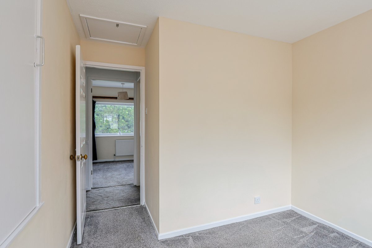 Thames Close, Ferndown Image 11