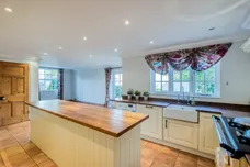 Beauchamp Hill Leamington Spa CV32 photo 3