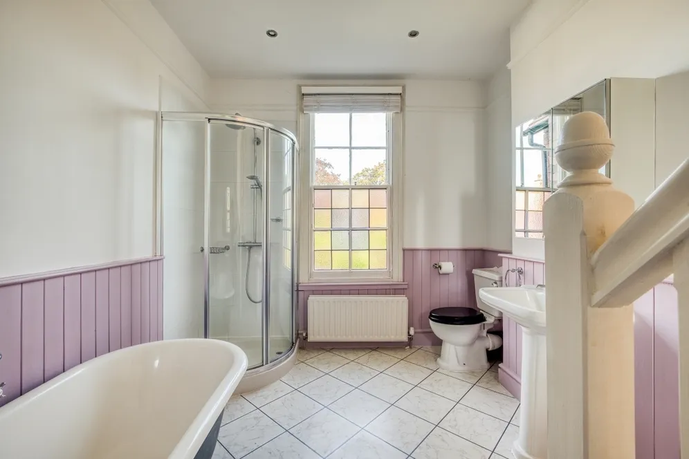 Beauchamp Hill Leamington Spa CV32 photo 9