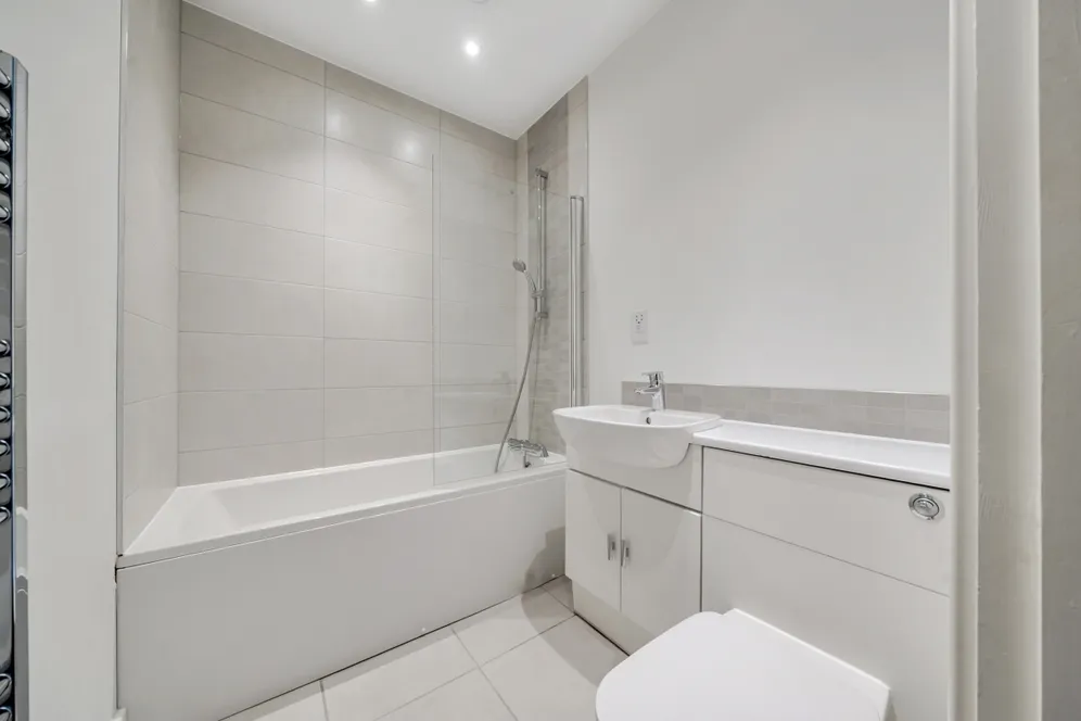 12 Union Place, Bartholomew Street Newbury RG14 photo 3