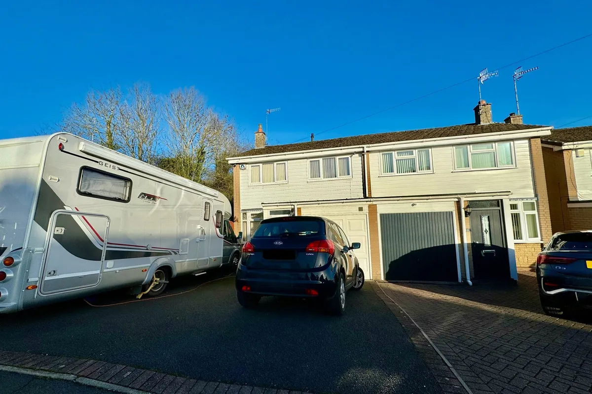 Cotwall End Road, DUDLEY