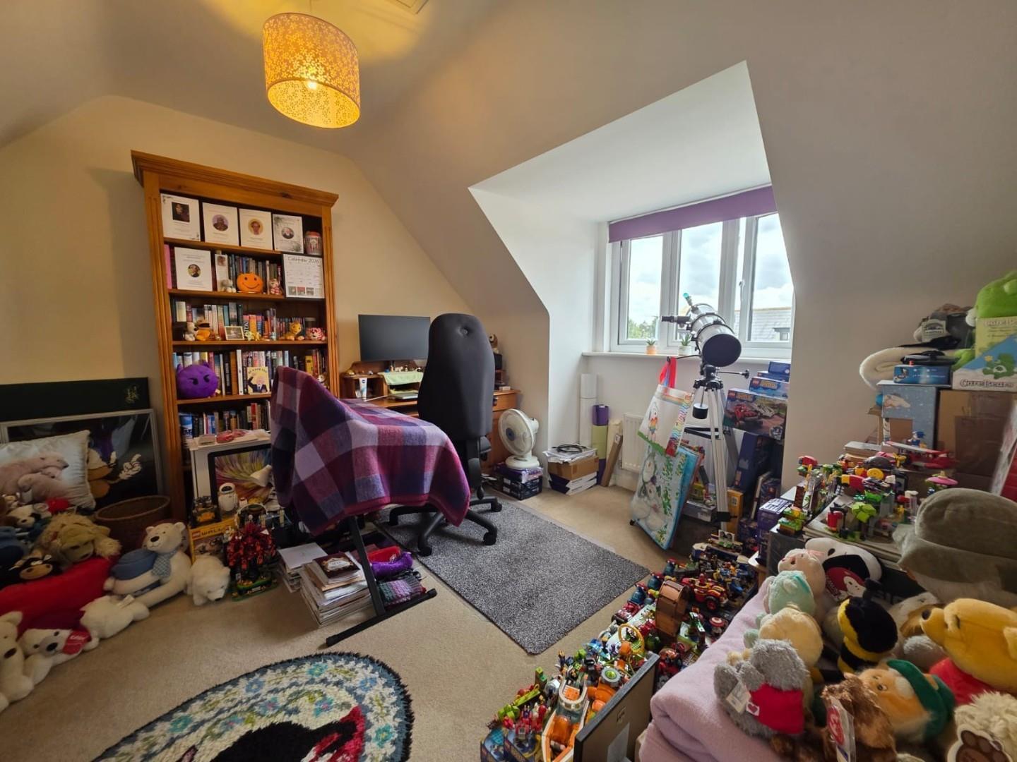 Balmoral Close, St Crispins, Northampton Image 9