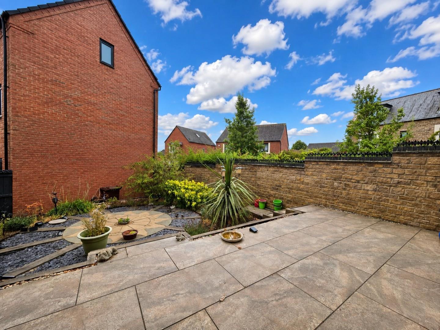 Balmoral Close, St Crispins, Northampton Image 11