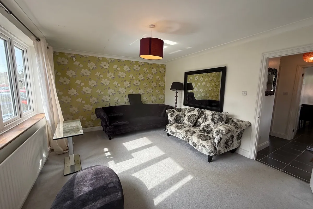 59 Greenwood Drive, Watford