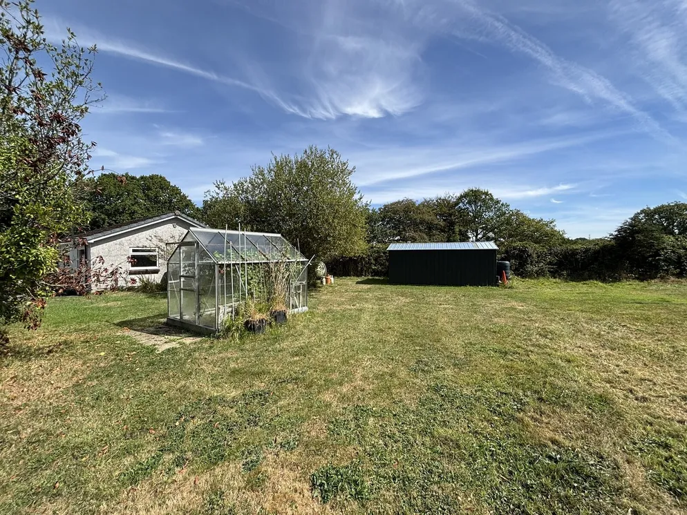 Property carousel item 24