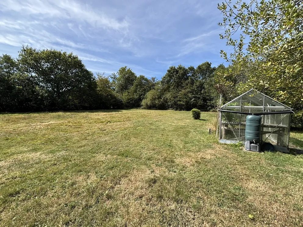 Property carousel item 25