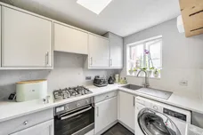 Thellusson Way, Rickmansworth, WD3 photo 2