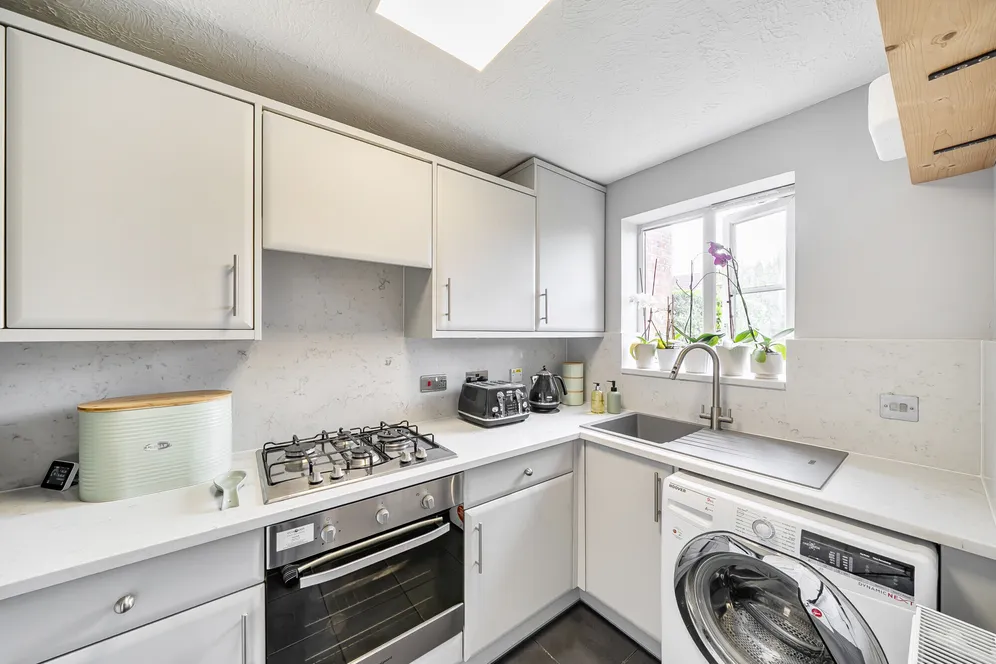 Thellusson Way, Rickmansworth, WD3 photo 2