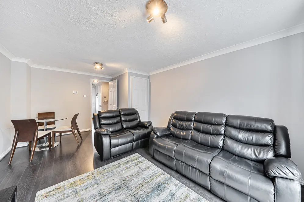 Thellusson Way, Rickmansworth, WD3 photo 6