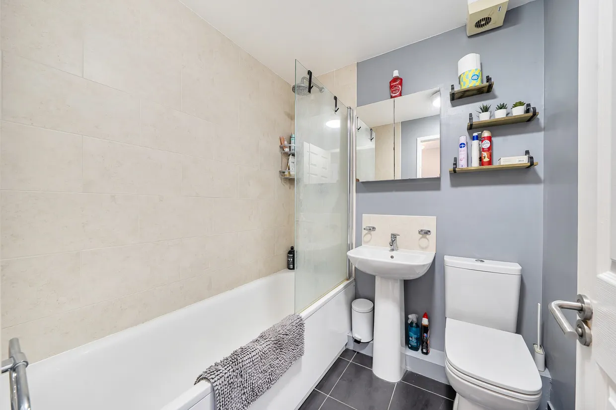 Thellusson Way, Rickmansworth, WD3 photo 9