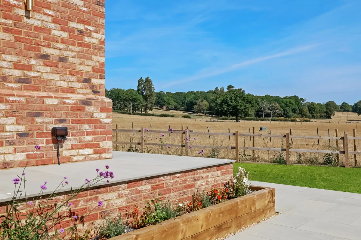 Old Farm Close, Charlwood, Horley, Surrey, RH6