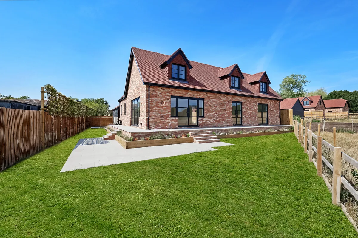 Old Farm Close, Charlwood, Horley, Surrey, RH6