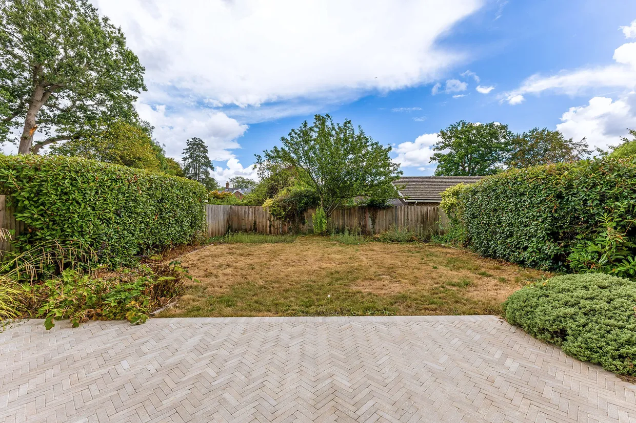 Denmans Close, Lindfield, RH16 photo 12