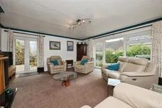 Danecote, KNEBWORTH